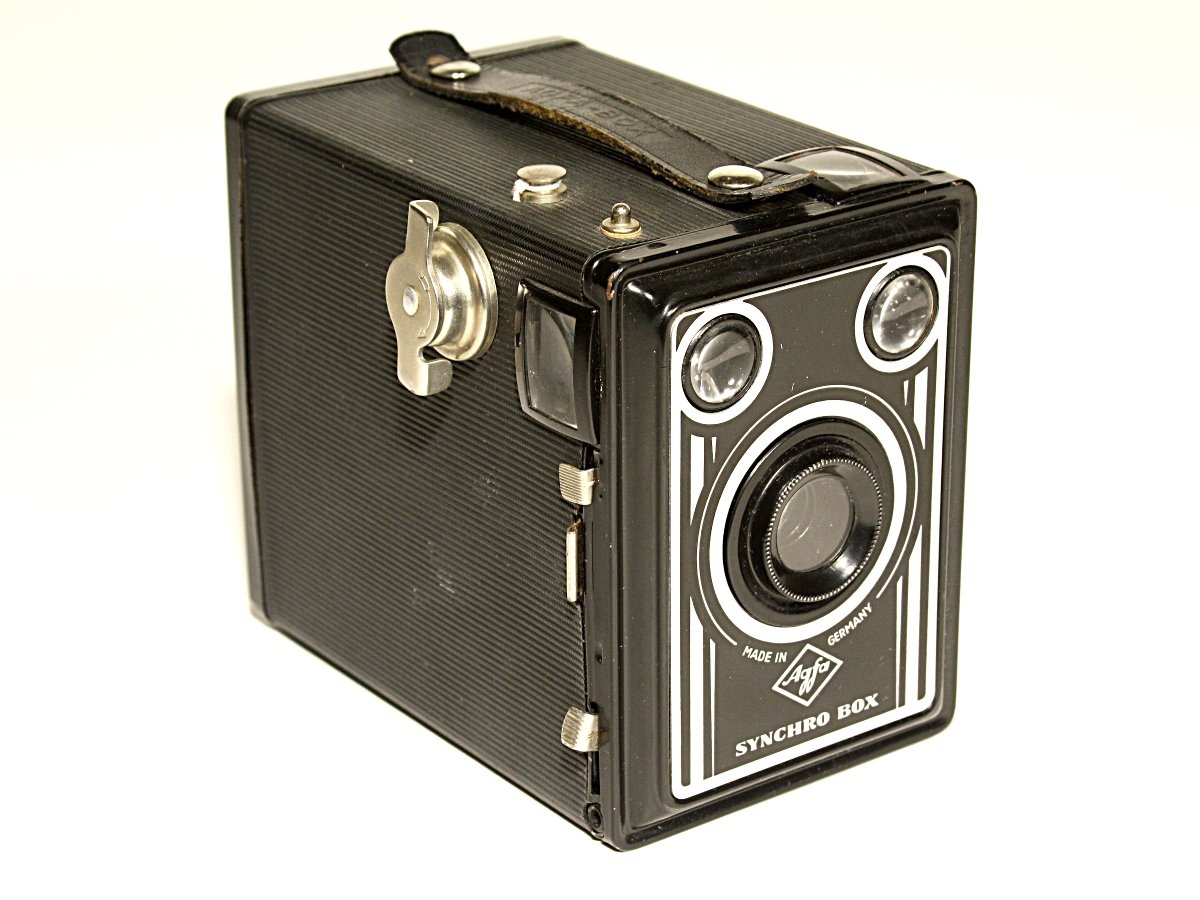 Rollfilmkamera &quot;Agfa Synchro- Box&quot; (Industrie- und Filmmuseum Wolfen CC BY-NC-SA)