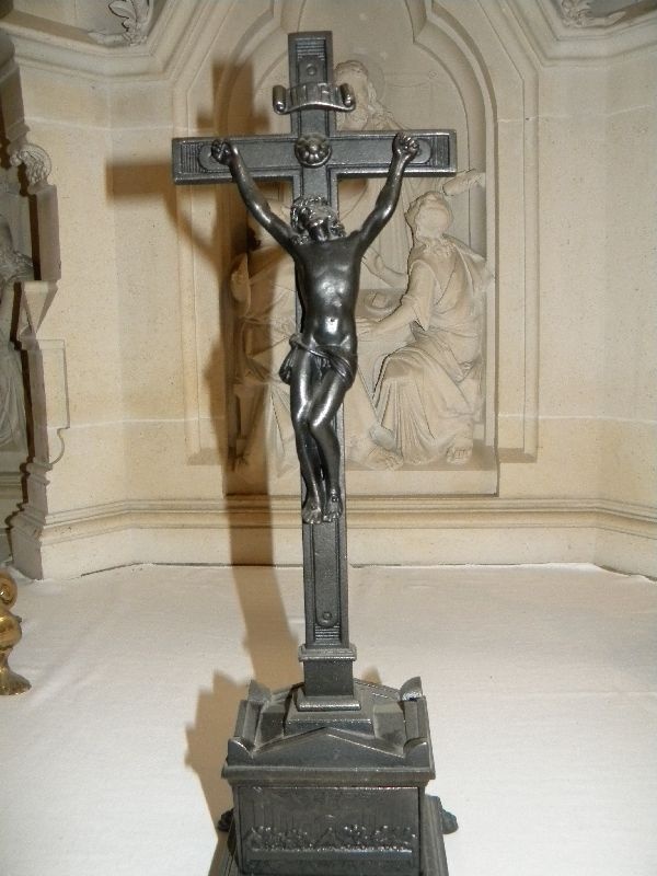 Tischkruzifix (Schloß Wernigerode GmbH RR-F)