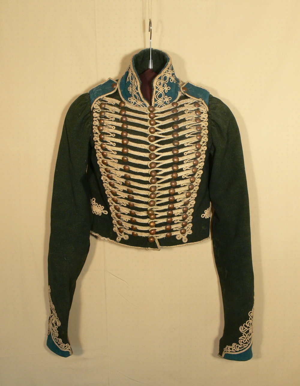 Uniformjacke (Dolman) einer Husarenuniform (Johann-Friedrich-Danneil-Museum Salzwedel CC BY-NC-SA)