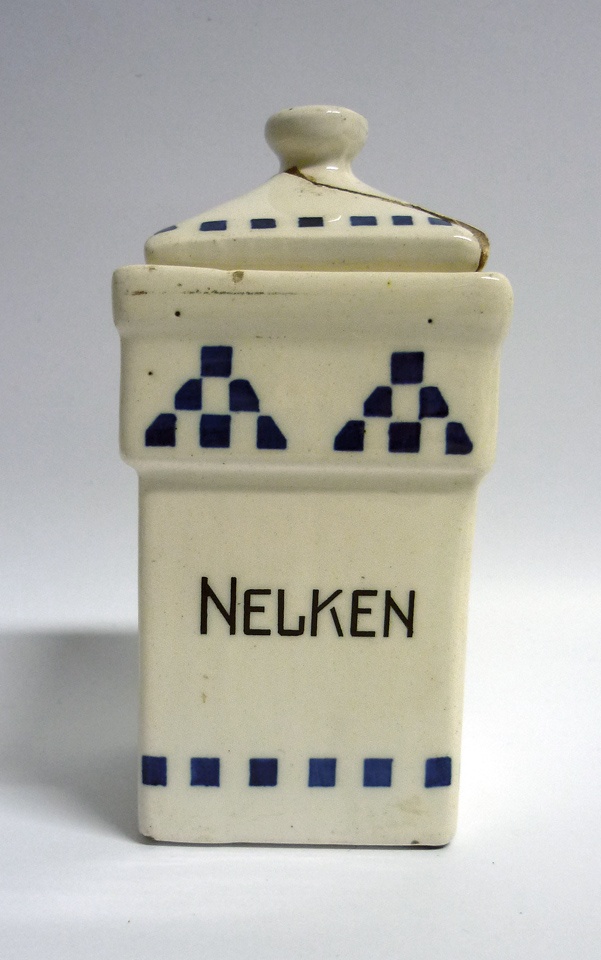 Behälter für Nelken (Museum Wolmirstedt RR-F)