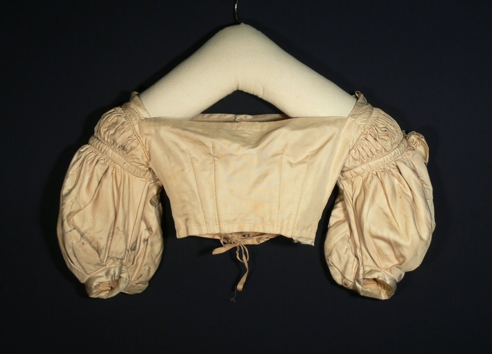 Oberteil eines zweiteiligen Damenkleides (Museumsverband Sachsen-Anhalt CC BY-NC-SA)