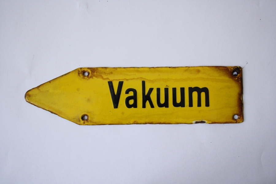 Emailschild &quot;Vakuum&quot; (Industrie- und Filmmuseum Wolfen CC BY-NC-SA)