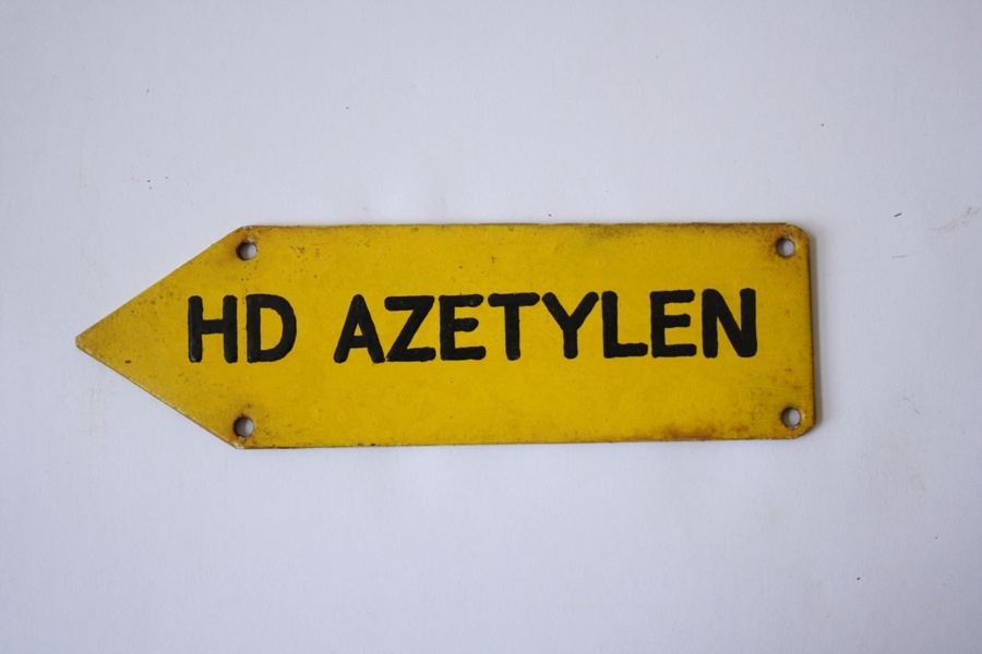 Metallschild &quot;HD Azetylen&quot; (Industrie- und Filmmuseum Wolfen CC BY-NC-SA)