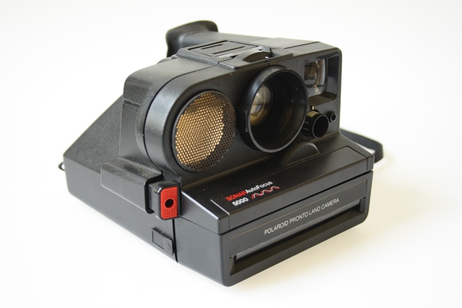 Fotoapparat Polaroid Sonar Autofocus 5000 (Industrie- und Filmmuseum Wolfen CC BY-NC-SA)