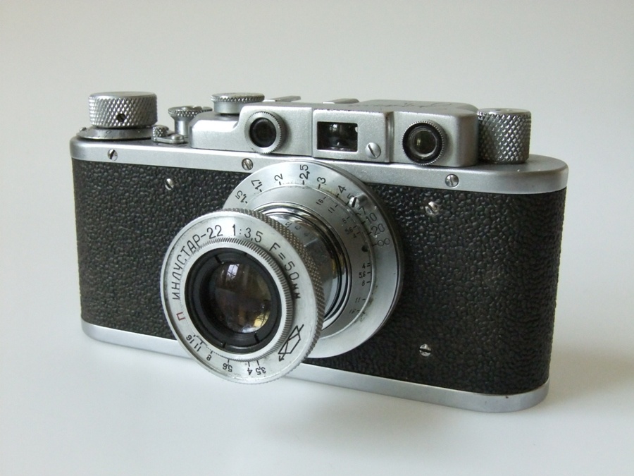 Fotoapparat Zorki 1c (Industrie- und Filmmuseum Wolfen CC BY-NC-SA)