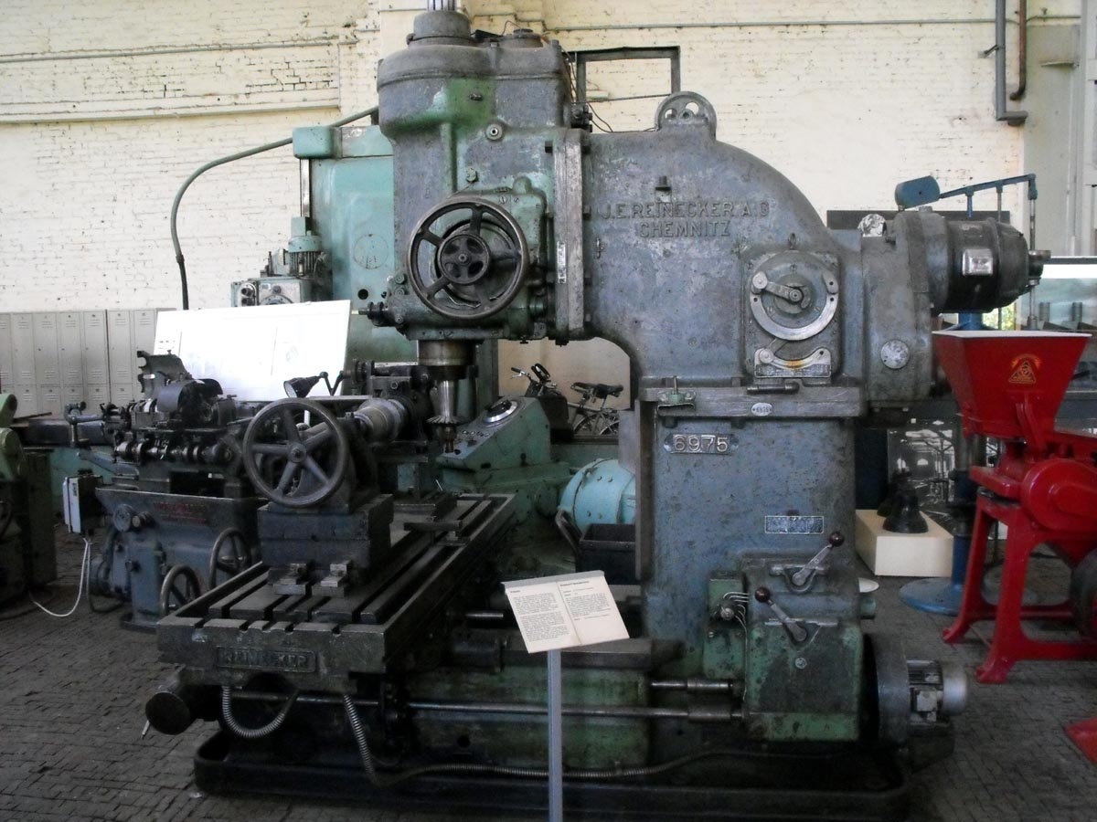 Konsolfräsmaschine (Technikmuseum Magdeburg CC BY-NC-SA)