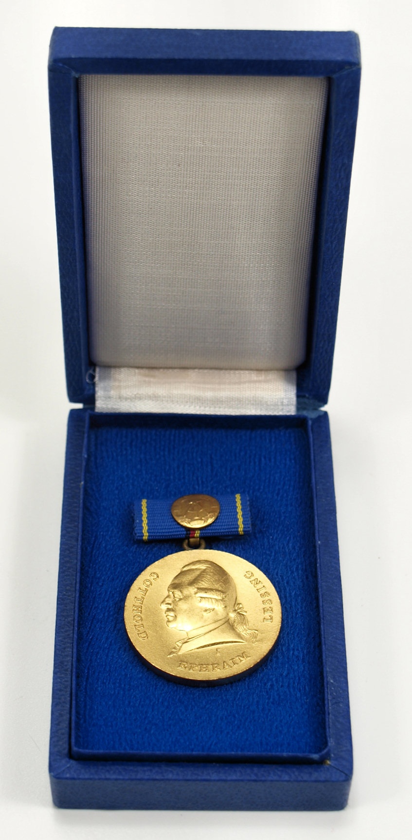 Gotthold Ephraim Lessing Medaille in Gold, DDR, 1950-1990 (Museum Weißenfels - Schloss Neu-Augustusburg CC BY-NC-SA)