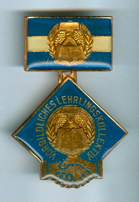 Medaille Vorbildliches Lehrlingskollektiv im sozialistischen Berufswettbewerb, DDR, 1970-1989 (Museum Weißenfels - Schloss Neu-Augustusburg CC BY-NC-SA)