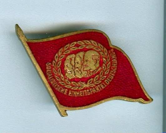 Ehrennadel der Sozialistischen Einheitspartei Deutschlands (SED), für 40-jährige Mitgliedschaft, ca.1960-1985, DDR (Museum Weißenfels - Schloss Neu-Augustusburg CC BY-NC-SA)