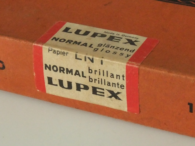 s/w Fotopapier Agfa Lupex Normal (Industrie- und Filmmuseum Wolfen CC BY-NC-SA)