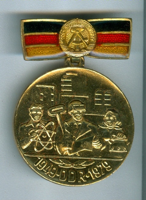 Medaille 30. Jahrestag der Gründung der DDR, 1979 (Museum Weißenfels - Schloss Neu-Augustusburg CC BY-NC-SA)