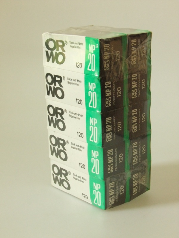 S/W Negativfilm ORWO NP 20,  120 (Industrie- und Filmmuseum Wolfen CC BY-NC-SA)