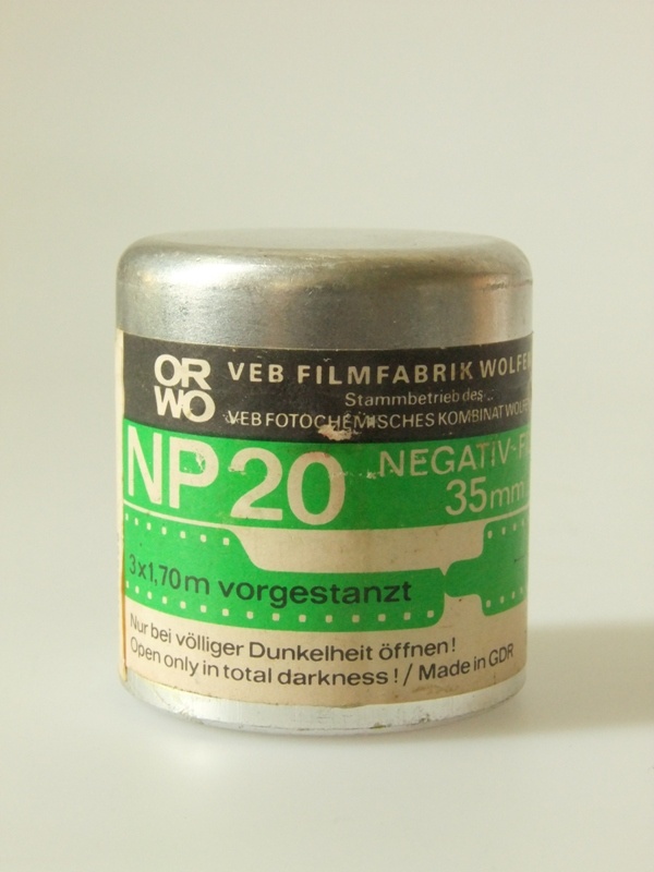 S/W Negativfilm ORWO NP 20,  3x1,7m (Industrie- und Filmmuseum Wolfen CC BY-NC-SA)