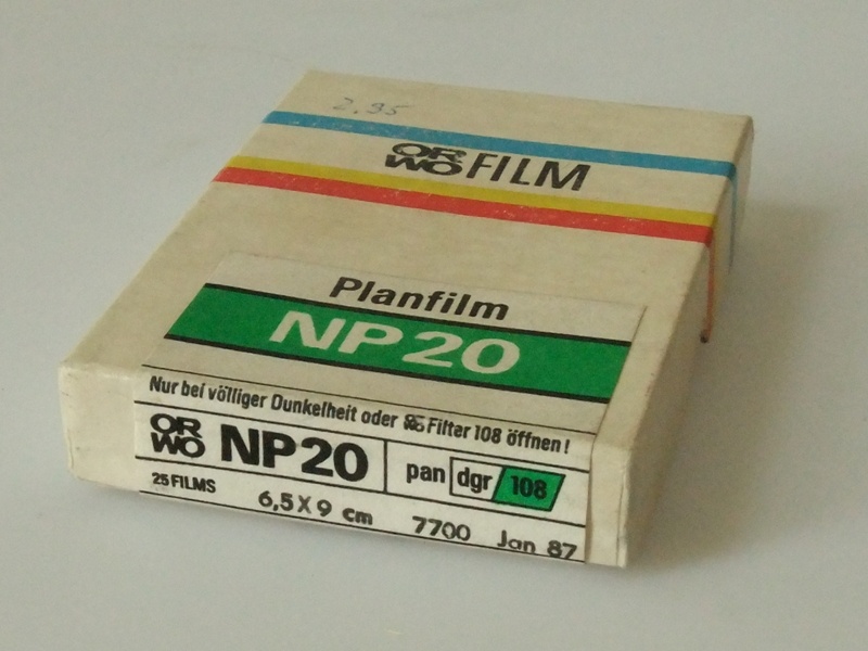 S/W Negativfilm ORWO NP 20,  Planfilm 6,5 x 9 cm (Industrie- und Filmmuseum Wolfen CC BY-NC-SA)