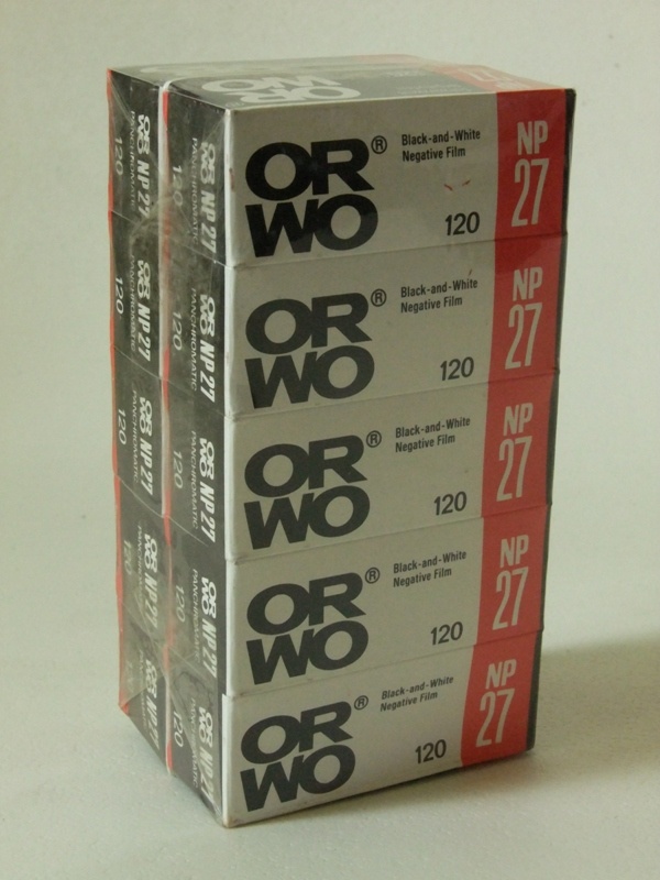 S/W Negativfilm ORWO NP 27,  120er Rollfilm, 10er Pack (Industrie- und Filmmuseum Wolfen CC BY-NC-SA)
