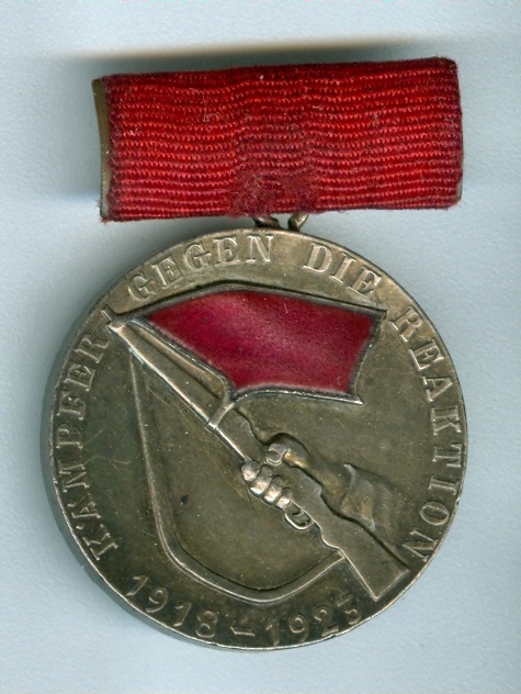 Medaille für Teilnahme an den bewaffneten Käpfen der deutschen Arbeiterklasse in den Jahren 1918-1923, DDR, 1957-1958 (Museum Weißenfels - Schloss Neu-Augustusburg CC BY-NC-SA)