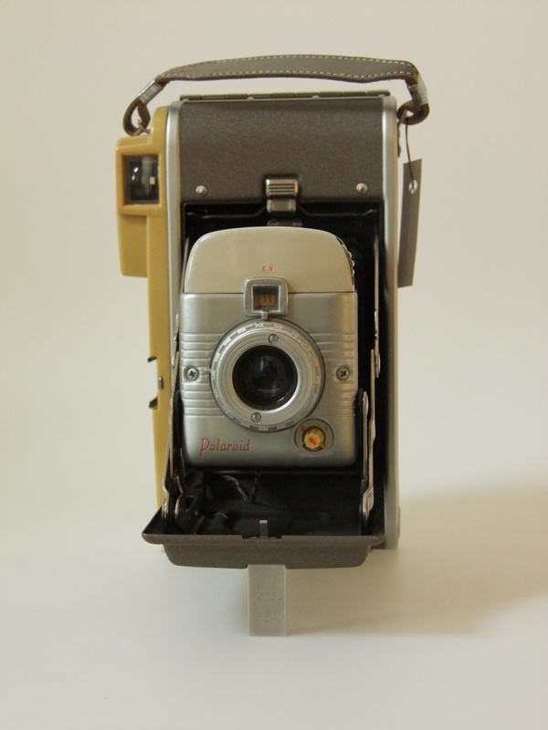 Polaroid Land Camera Mod. 80 A (Industrie- und Filmmuseum Wolfen CC BY-NC-SA)