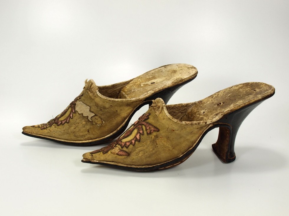 Ein Paar Damen-Pantoffeln, 1730/1750 (Museum Weißenfels - Schloss Neu-Augustusburg CC BY-NC-SA)