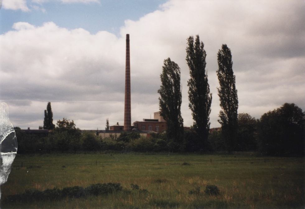 Sprengung Schornstein der ehemaligen Lederfabrik in Wolmirstedt - Ausgangssituation (Museum Wolmirstedt RR-F)