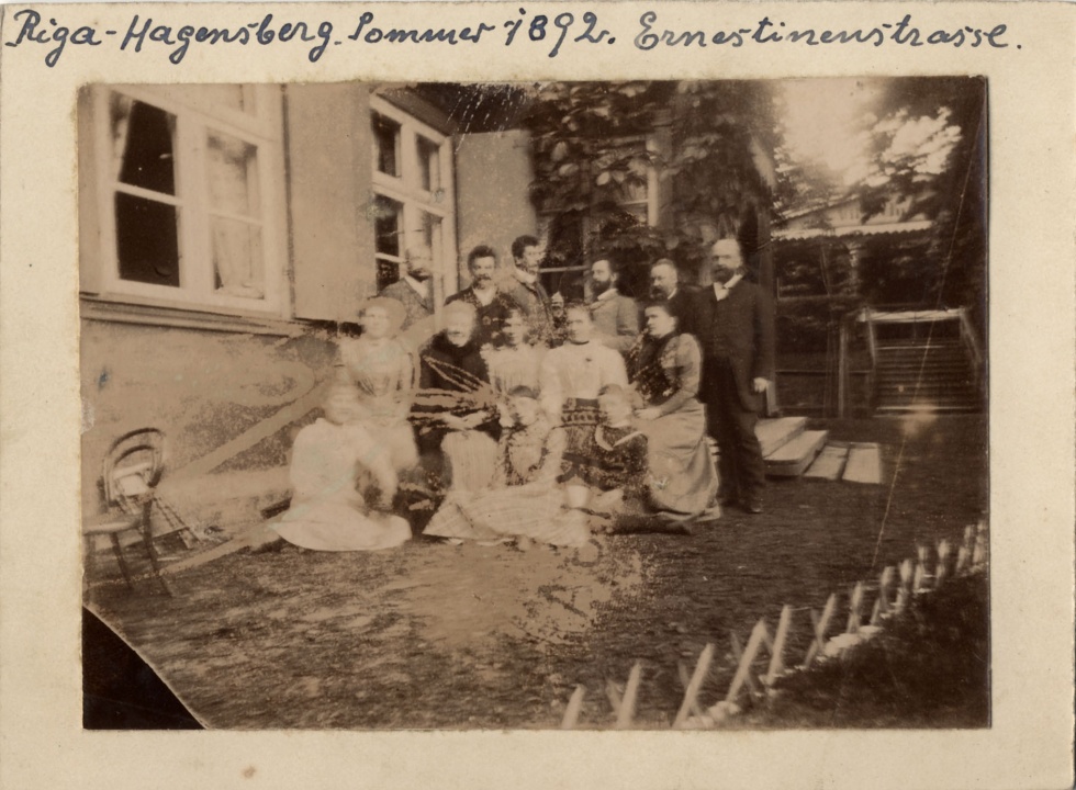 Gruppenfoto der Familie Ruhncke, 1892 (Museum Wolmirstedt RR-F)