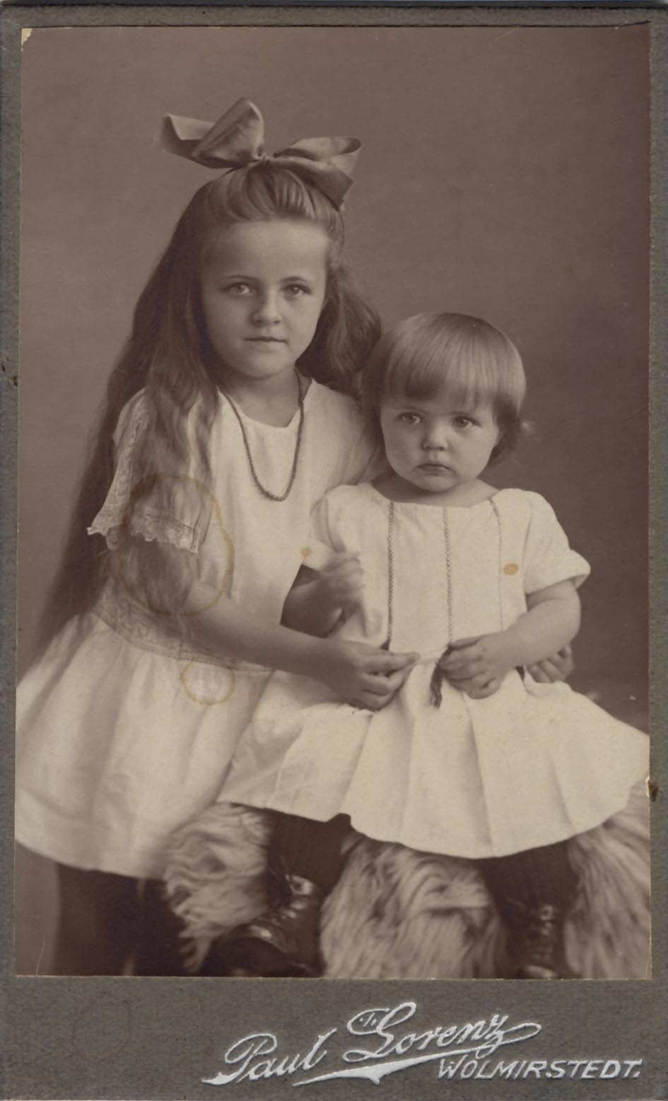 Porträt zweier junger Mädchen (Museum Wolmirstedt RR-F)