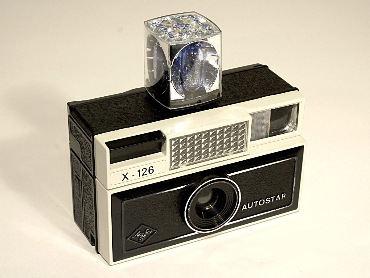 Kleinbildkamera &quot;Agfa Autostar X-126&quot; (Industrie- und Filmmuseum Wolfen CC BY-NC-SA)