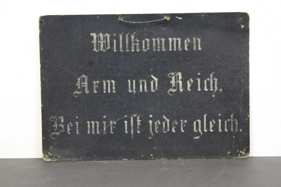 Kaufmannsschild &quot;Willkommen...&quot; (Museum Wolmirstedt RR-F)