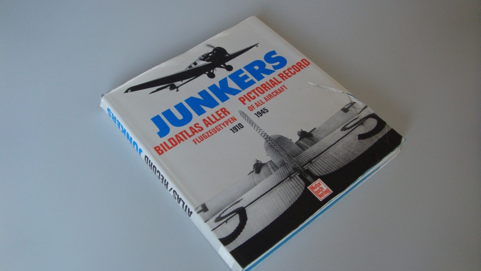 Junkers Bildatlas aller Flugzeugtypen1910 - 1945 (Heimatmuseum Alten CC BY-NC-SA)