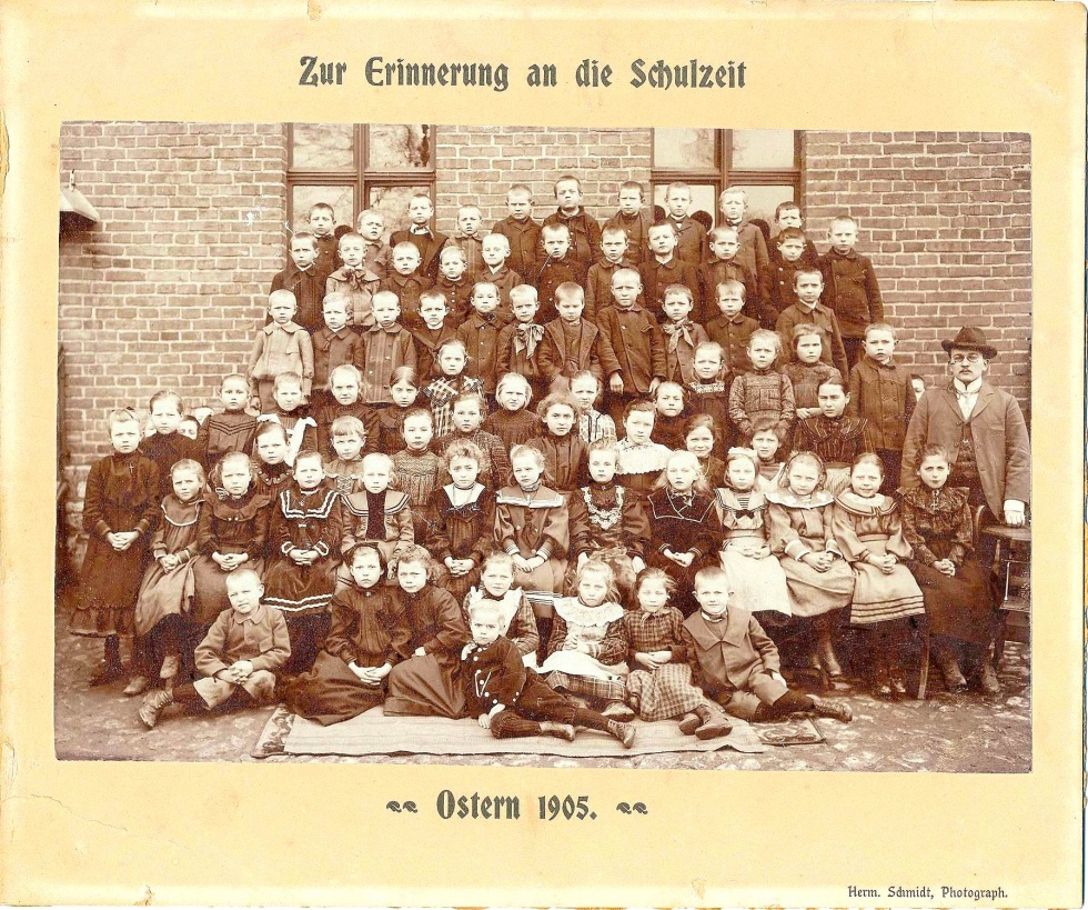 Historisches Foto, Volksschüler 1905 (Börde-Museum Burg Ummendorf RR-F)