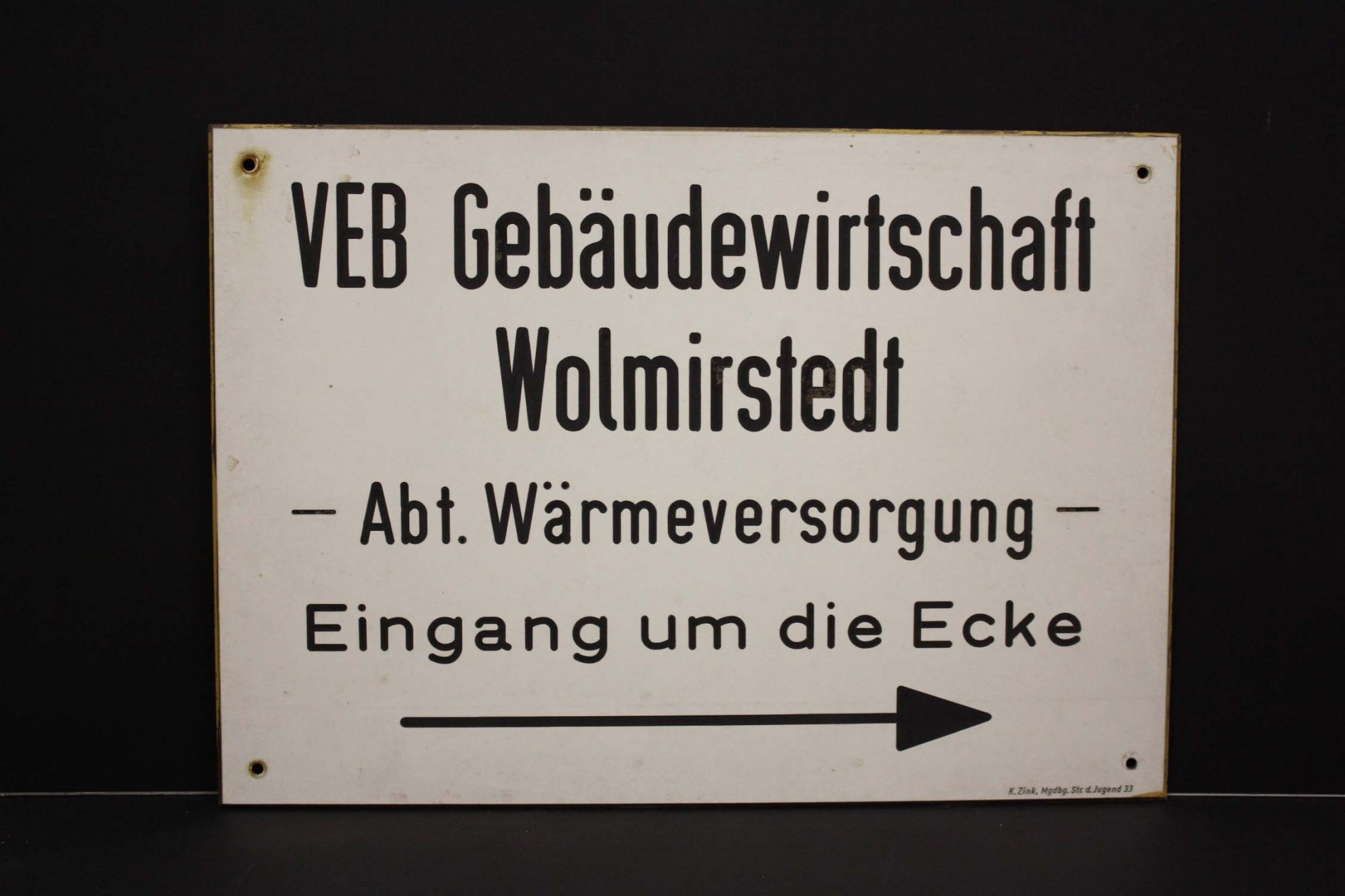 Firmenschild, VEB Gebäudewirtschaft (Museum Wolmirstedt RR-F)