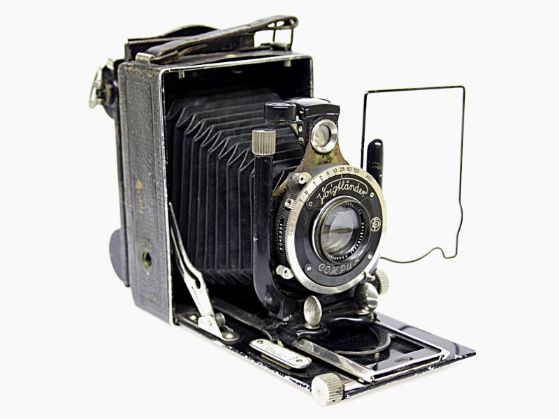 Plattenkamera (Industrie- und Filmmuseum Wolfen CC BY-NC-SA)