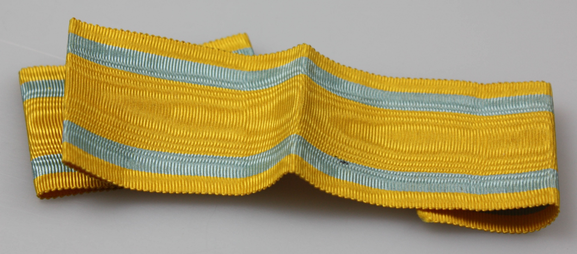 Ordensband, gelb/hellblau (Museum Wolmirstedt RR-F)