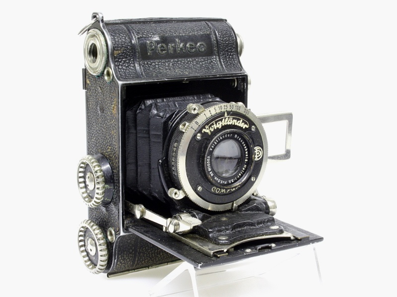 Rollfilmkamera (Industrie- und Filmmuseum Wolfen CC BY-NC-SA)