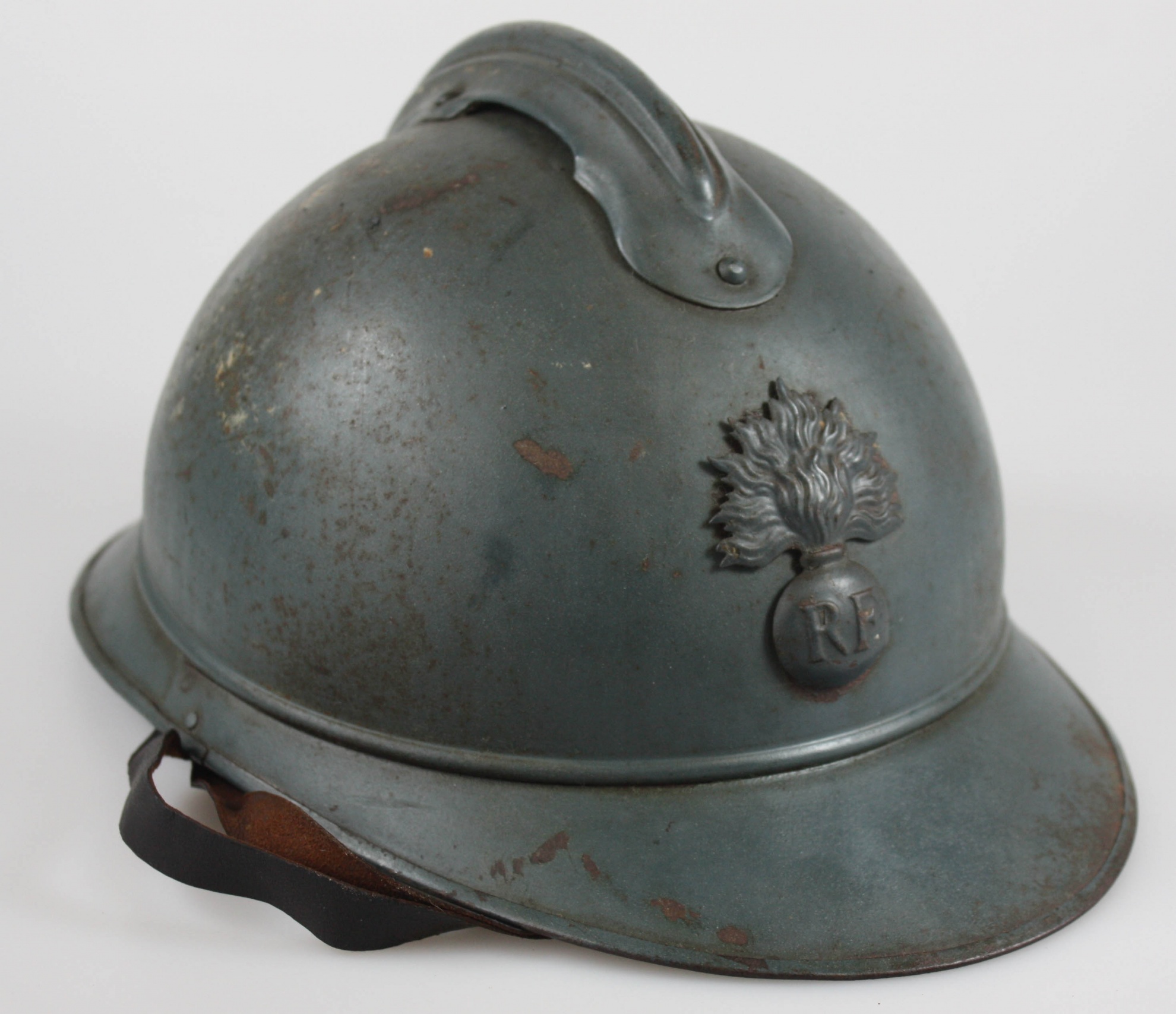 Stahlhelm, französisch, 1. Weltkrieg, Infanterie (Museum Wolmirstedt RR-F)