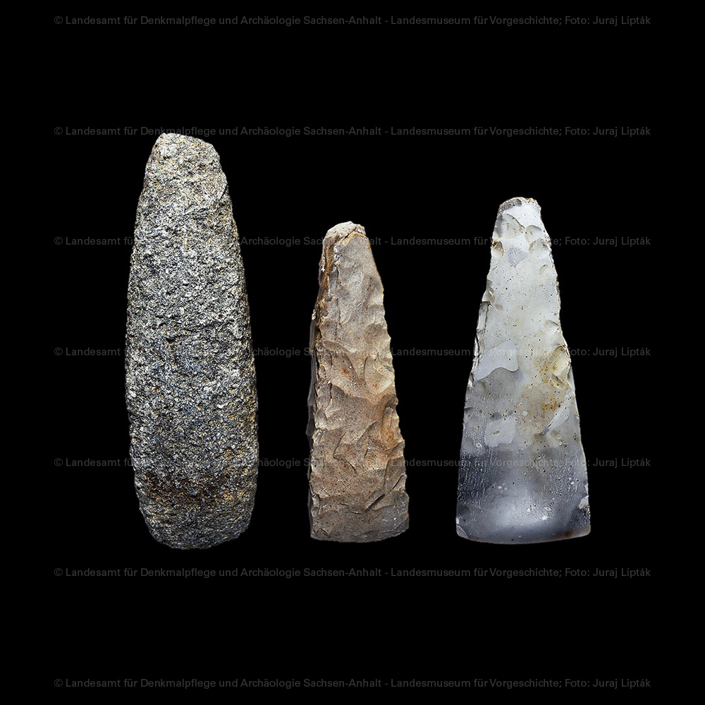 Steinbeile der Kugelamphorenkultur aus Dahlen (Landesamt für Denkmalpflege und Archäologie Sachsen-Anhalt - Landesmuseum für Vorgeschichte RR-F)