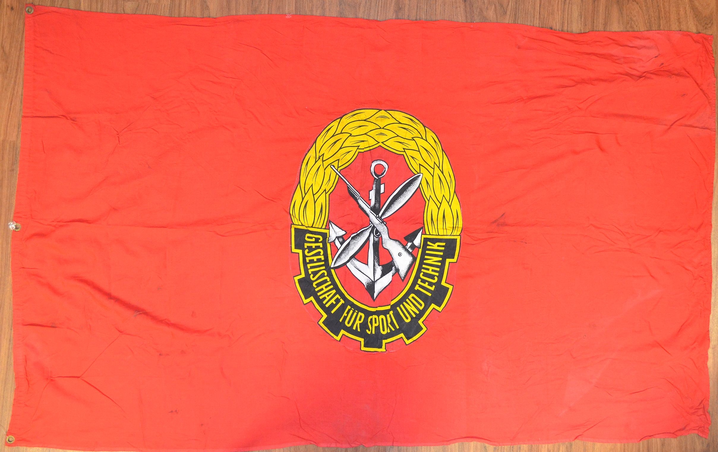 Fahne der GST Weißenfels ca. 1970-1990 (Museum Weißenfels - Schloss Neu-Augustusburg CC BY-NC-SA)