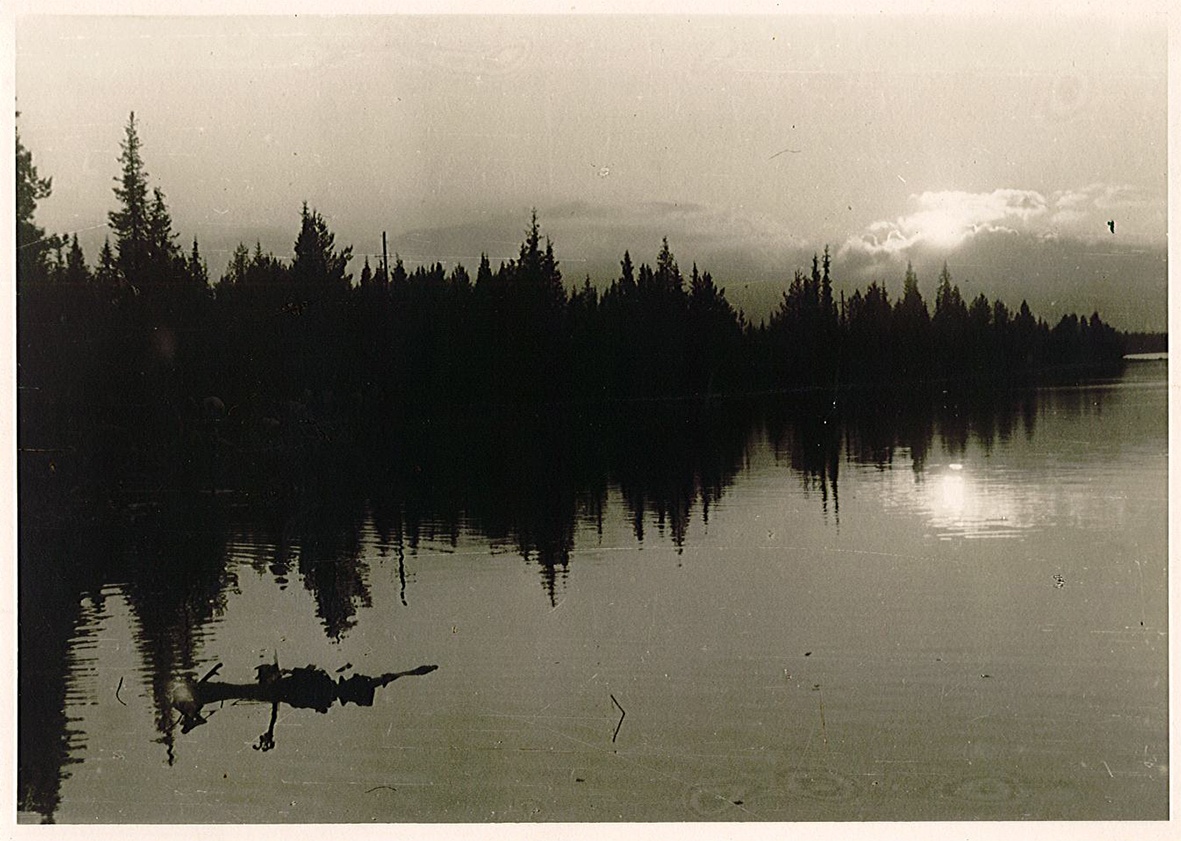 Landschaftsaufnahme &quot;Abendstimmung an einem See in Karelien&quot;, 1943 (Museum Wolmirstedt RR-F)