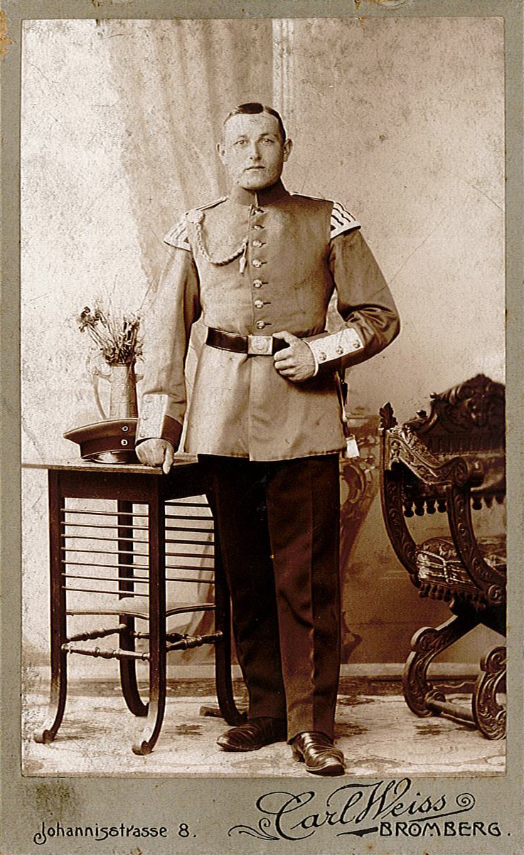 Porträtfoto eines Soldaten (Museum Wolmirstedt RR-F)