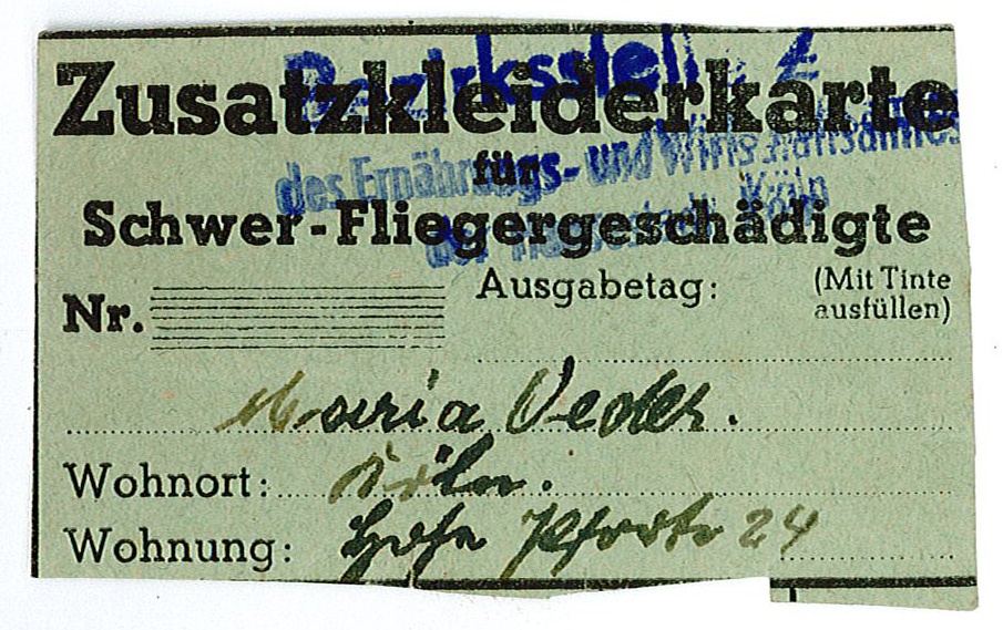 Zusatz-Kleiderkarte für Schwer-Fliegergeschädigte für Maria Oeder (Museum Wolmirstedt RR-F)