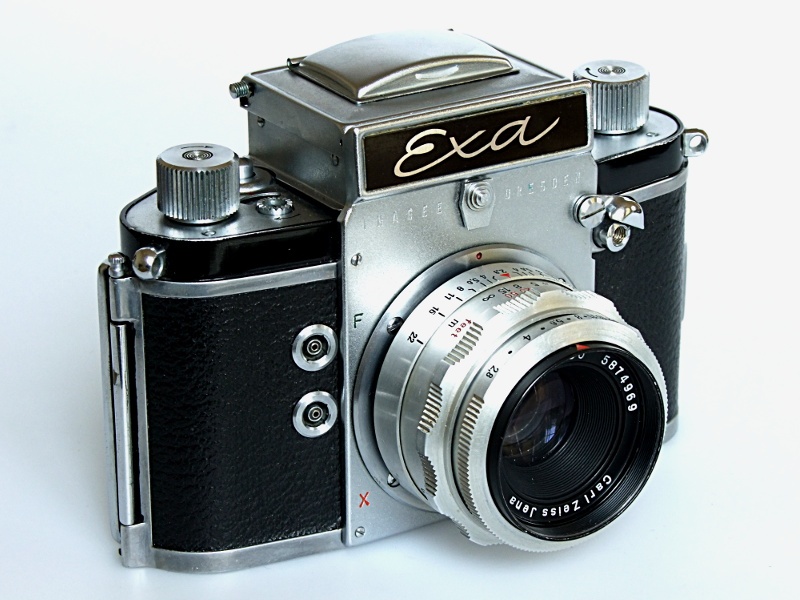 Kleinbildkamera "Exa" (Modell 1961) (Industrie- und Filmmuseum Wolfen CC BY-NC-SA)