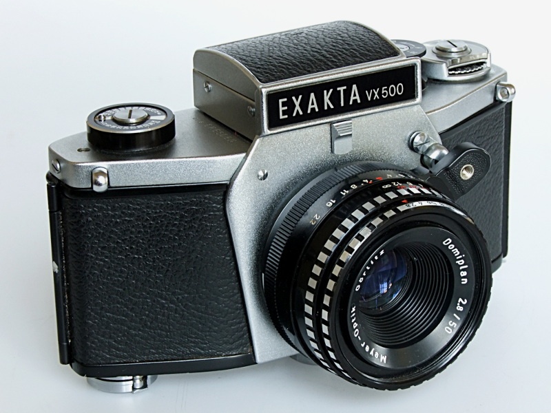 Kleinbildkamera "Exakta VX 500" (Pentagon) (Industrie- und Filmmuseum Wolfen CC BY-NC-SA)