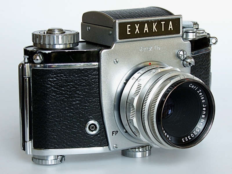 Kleinbildkamera "Exakta Varex II b" (Industrie- und Filmmuseum Wolfen CC BY-NC-SA)
