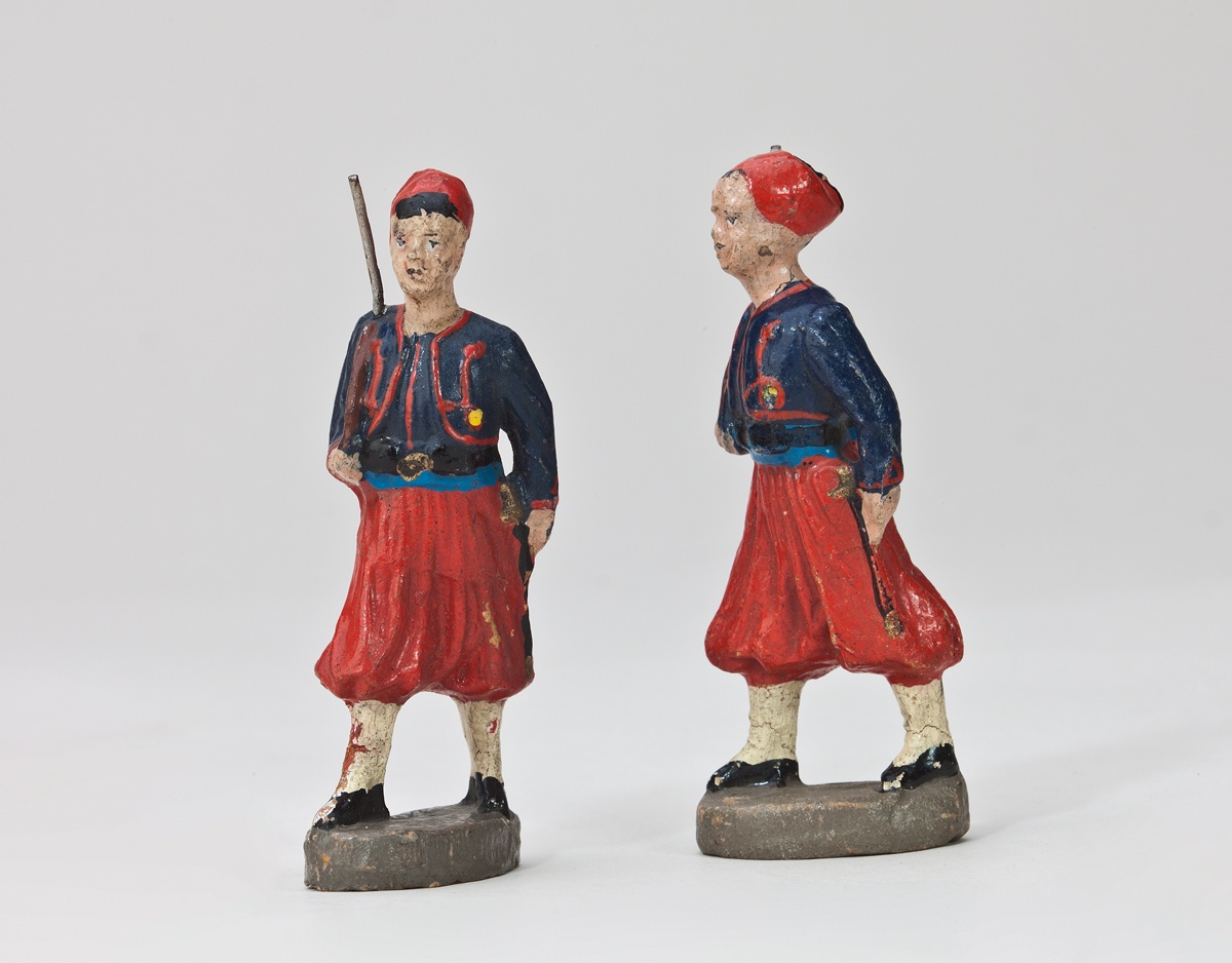 Spielzeugfiguren zweier afrikanischer Kolonialsoldaten , sog. Zuaven (Prignitz-Museum am Dom Havelberg CC BY-NC-SA)