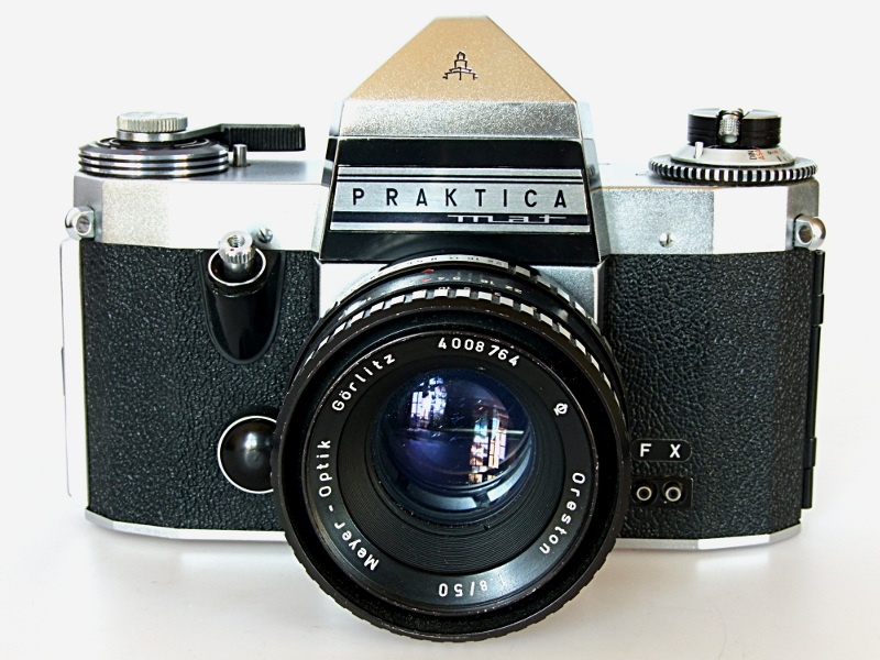 Kleinbildkamera "Praktica mat" (Industrie- und Filmmuseum Wolfen CC BY-NC-SA)