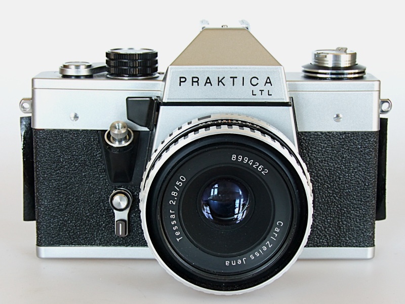 Kleinbildkamera "Praktica LTL" (Industrie- und Filmmuseum Wolfen CC BY-NC-SA)