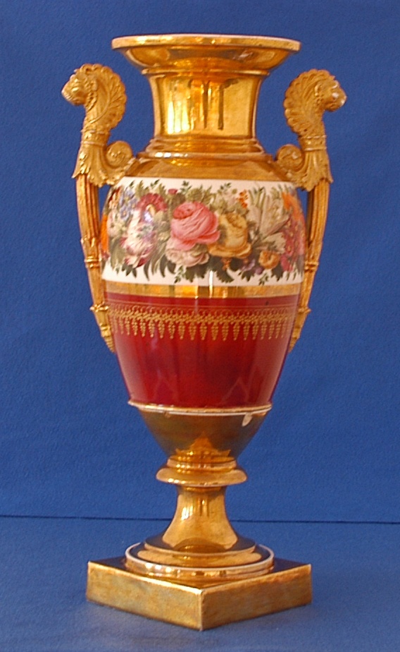 Amphoravase mit Blumenmalerei und Vergoldung (Winckelmann-Museum Stendal CC BY-NC-SA)