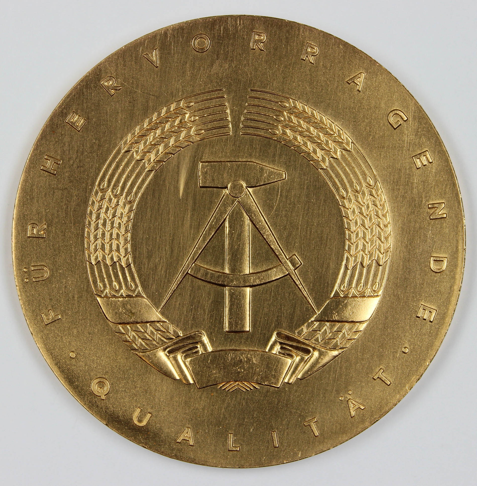 Goldmedaille Internationale Leipziger Messe (Museum Wolmirstedt RR-F)
