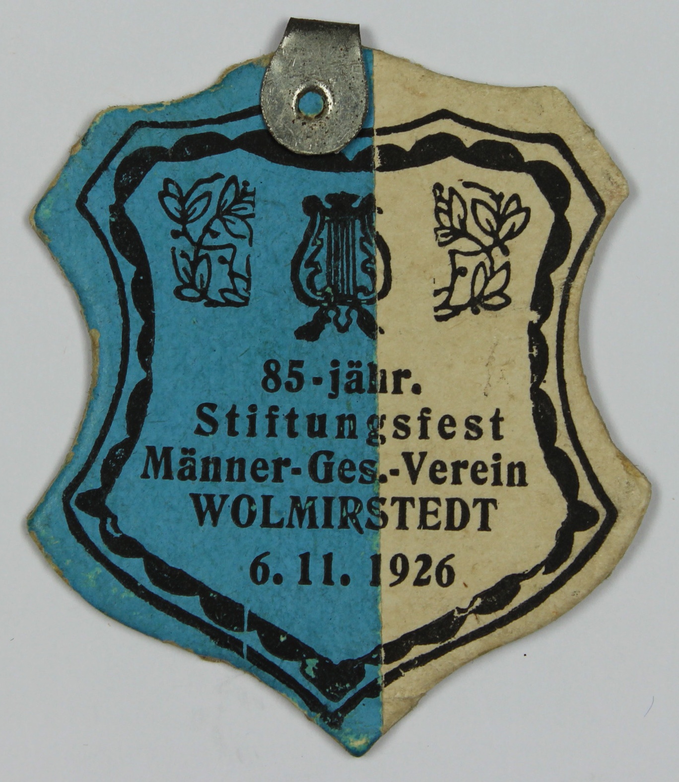 Plakette anlässlich des 85.Stiftungsfestes des Männer-Gesangs-Vereines (Museum Wolmirstedt RR-F)