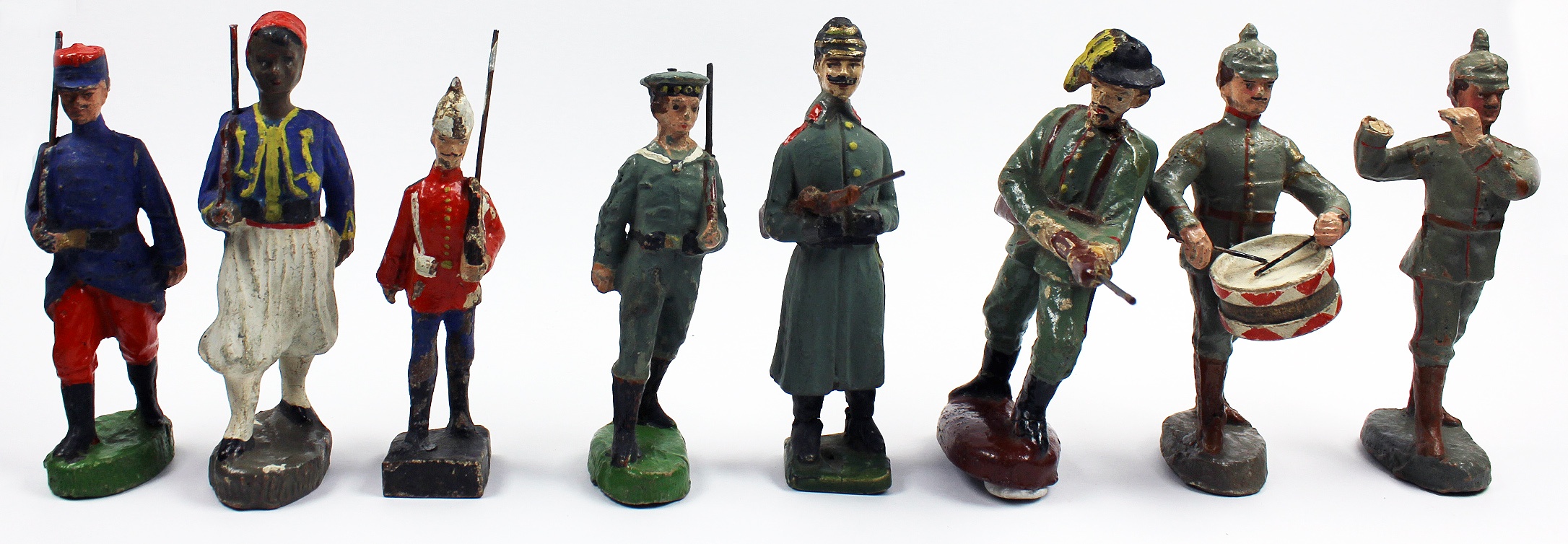 Spielzeugsoldaten, verschiedene, 8 Stück (Museum Wolmirstedt RR-F)