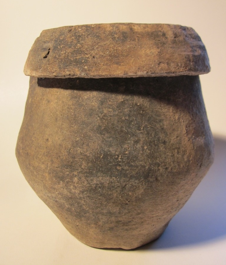 Urne mit Deckel (Museum Schloss Bernburg CC BY-NC-SA)